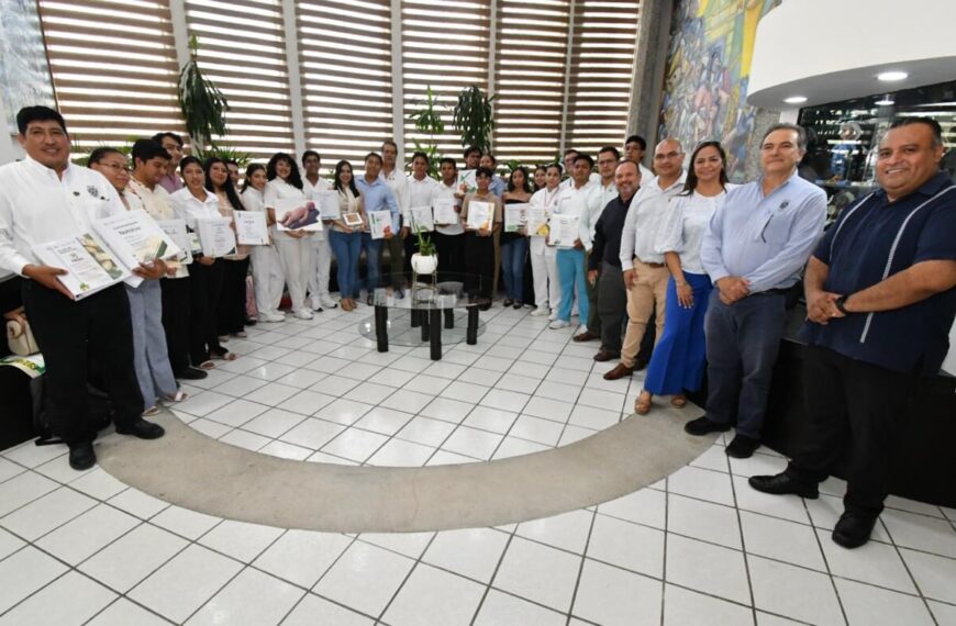 Rector de la UJAT anuncia espacios como puntos de venta de emprendimientos universitarios