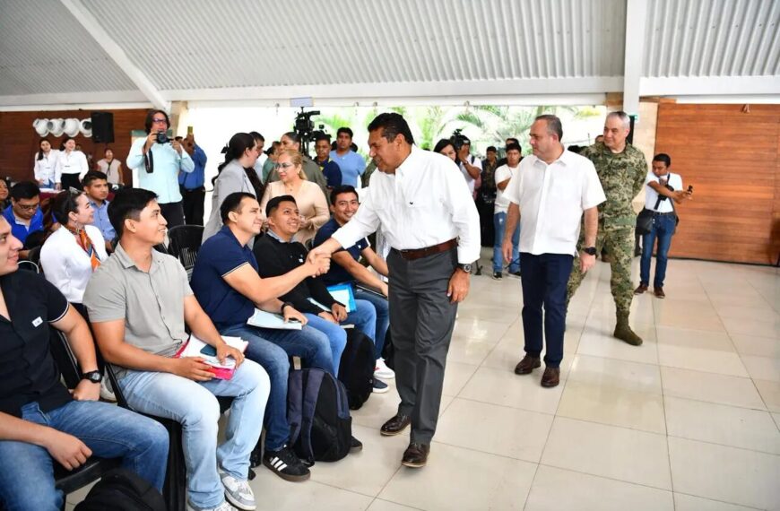 Marina ofrece 6 mil puestos a tabasqueños en Feria de Empleo