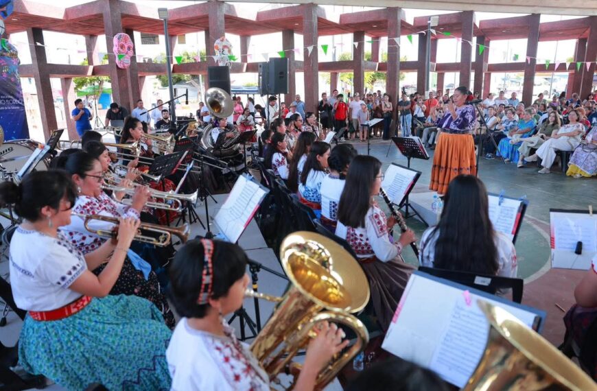 Deleita concierto de “Mujeres del Viento Florido” a zona indígena de Tamulté de la Sabanas