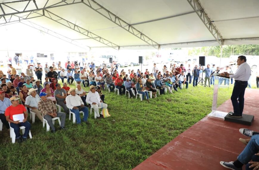 Anuncia Javier May rehabilitación de más de 50 km de carretera en Jonuta; con estas acciones se impulsa el desarrollo económico y social del municipio, afirmó