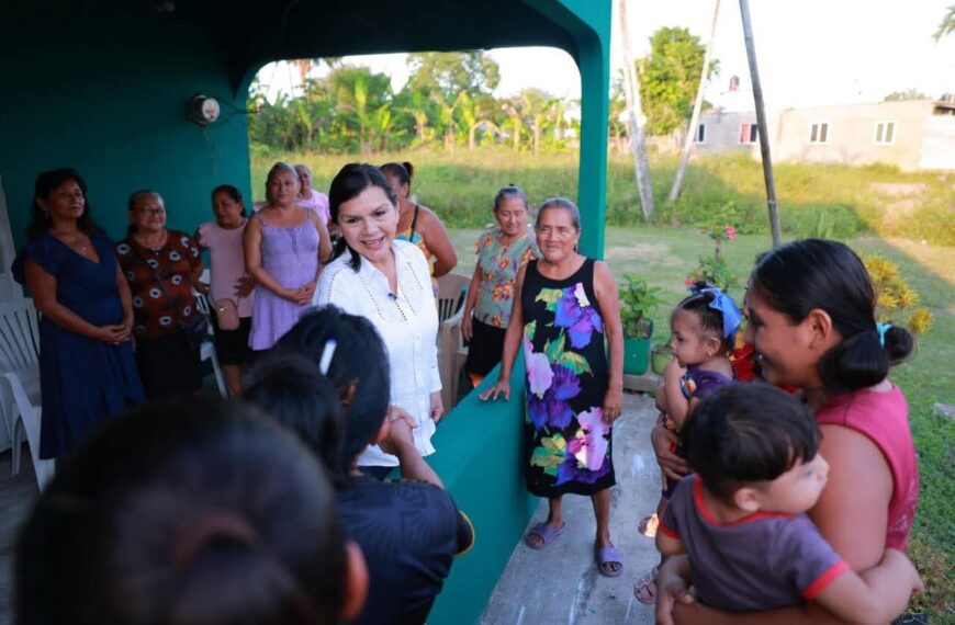 Cumple Yolanda Osuna con entrega de viviendas rehabilitadas en Buenavista Río Nuevo y González tras tromba de junio