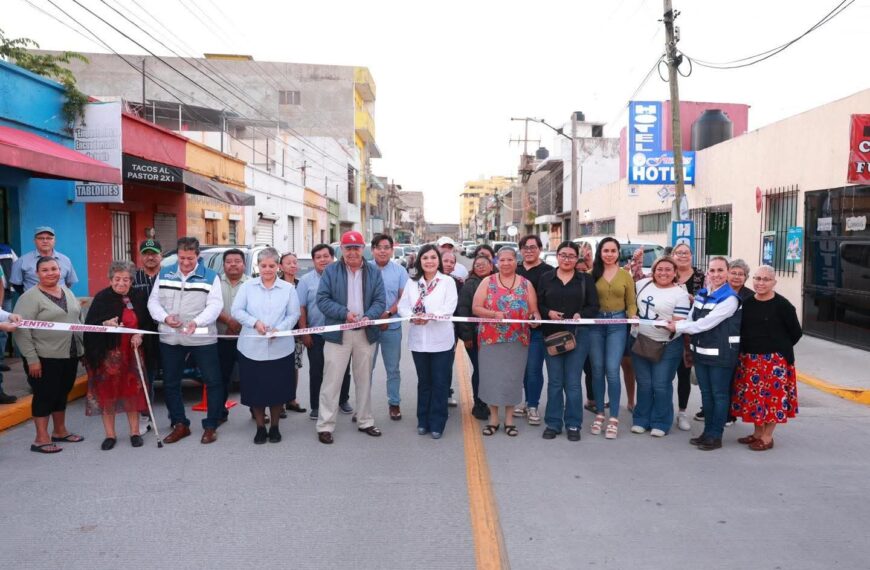 Entrega Yolanda Osuna obras integrales de infraestructura hidráulica y vial en la colonia Centro