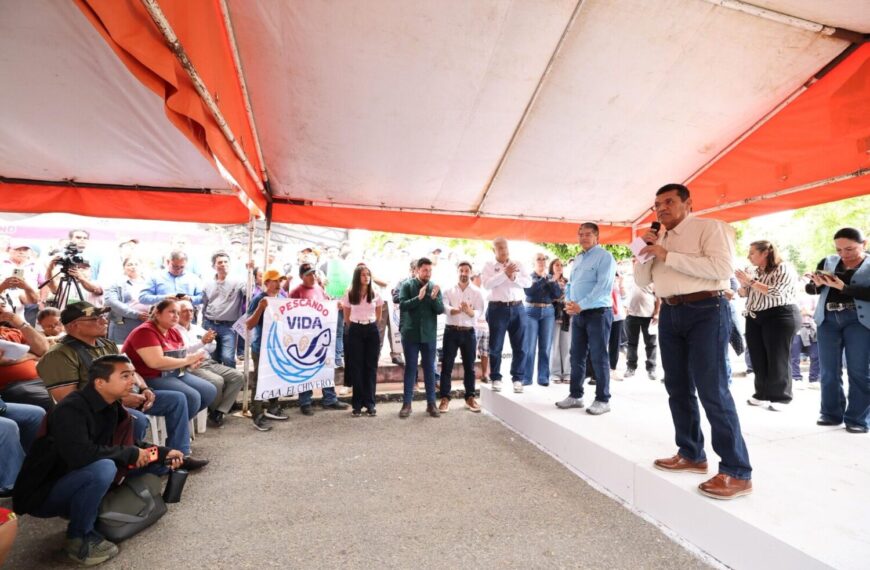 Javier May anuncia construcción de planta potabilizadora a iniciarse en abril en Paraíso
