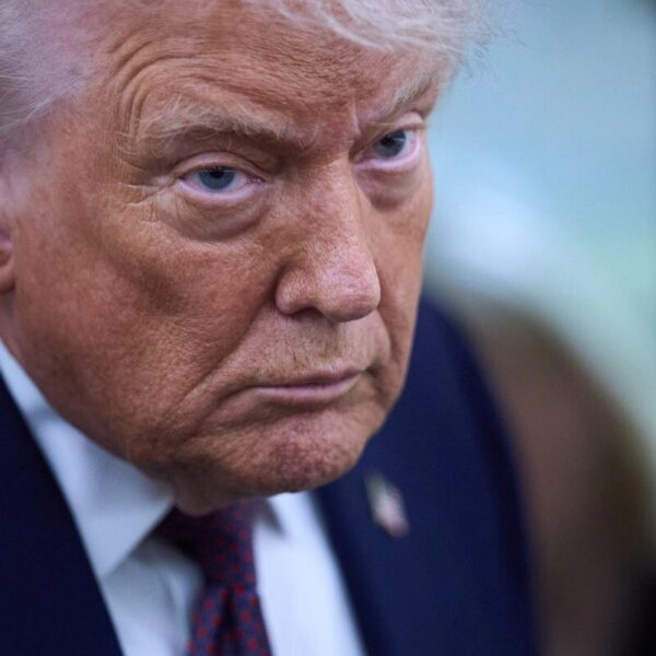 Trump afirma que funcionarios de Mineápolis están ‘incitando a la insurrección’