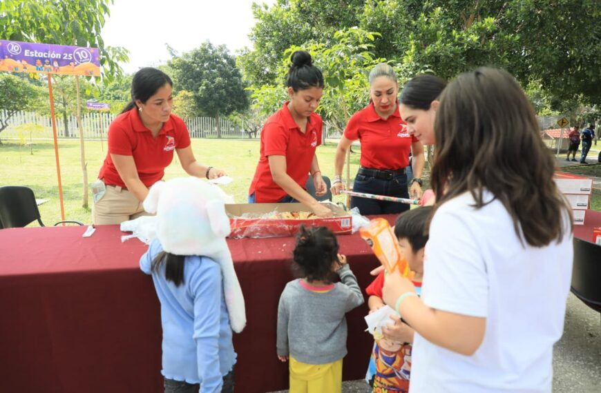 Disfrutan niñas y niños la magia de los “Reyes Magos” en el Museo Interactivo Papagayo