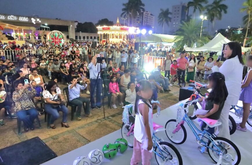 Con gran celebración del Día de Reyes concluye Nochebuena en Centro