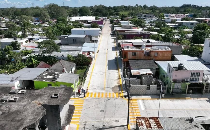 Entrega Javier May nuevo equipamiento urbano Jalapa