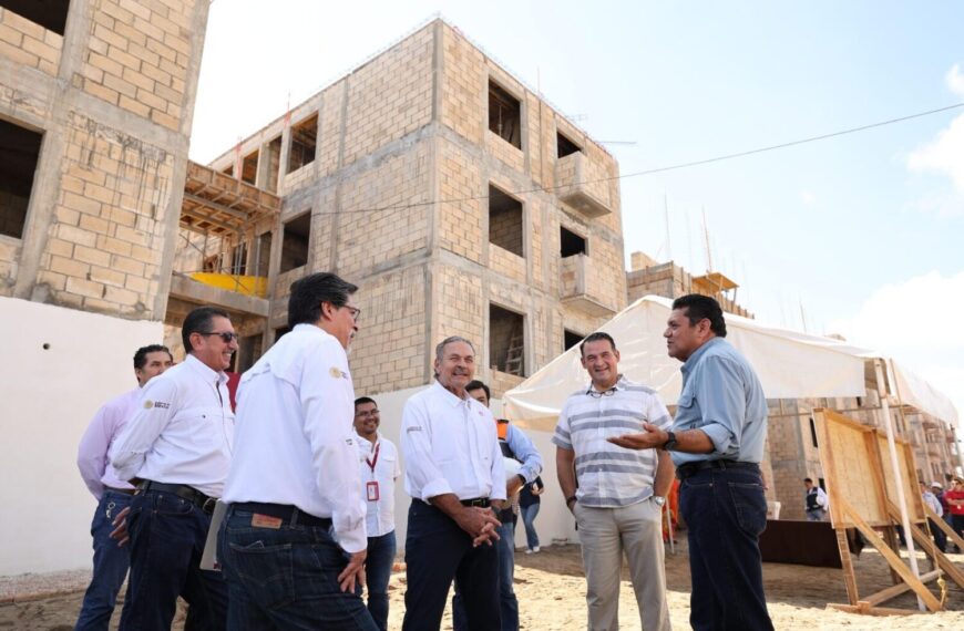 Supervisan Javier May y Octavio Romero avances de tres desarrollos habitacionales en Centro; casi 11 mil familias trabajadoras accederán a vivienda digna
