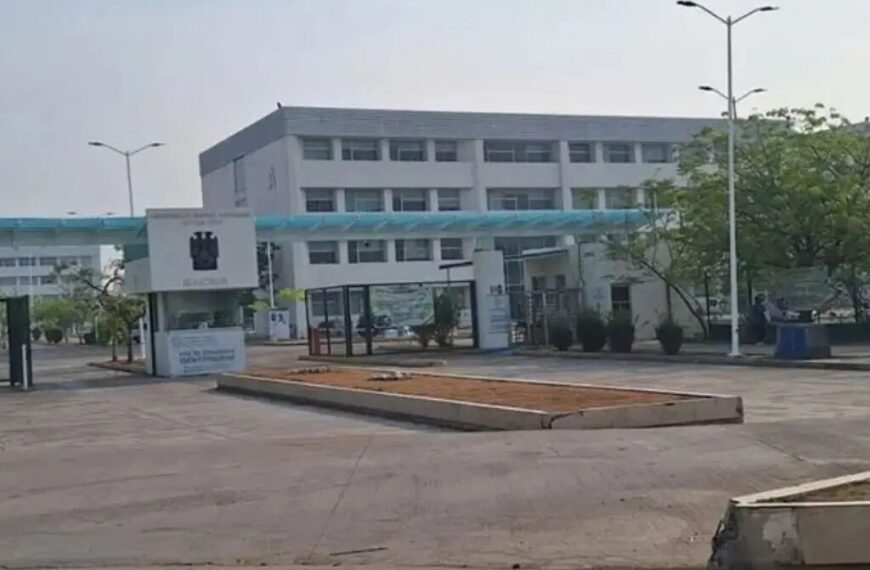 Padre de estudiante fallecida acusa omisión de la Universidad Juárez Autónoma de Tabasco tras presunto caso de acoso