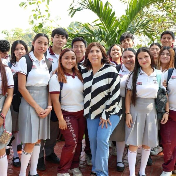 Inaugura alcaldesa Mari Luz Velázquez Camino Seguro en la Villa Chontalpa