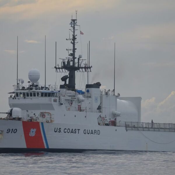 Tensión en el Estrecho de Florida: mueren cuatro tripulantes en tiroteo con guardacostas cubanos