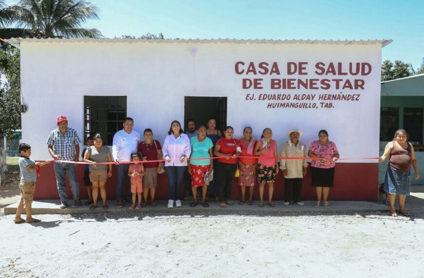 Entrega Mari Luz Velázquez Casa de Salud en el ejido Eduardo Alday Hernández}
