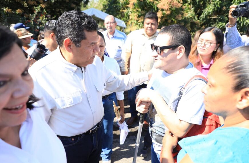 Gobiernos del Pueblo y de México modernizarán la red de carreteras y caminos en Tabasco: May