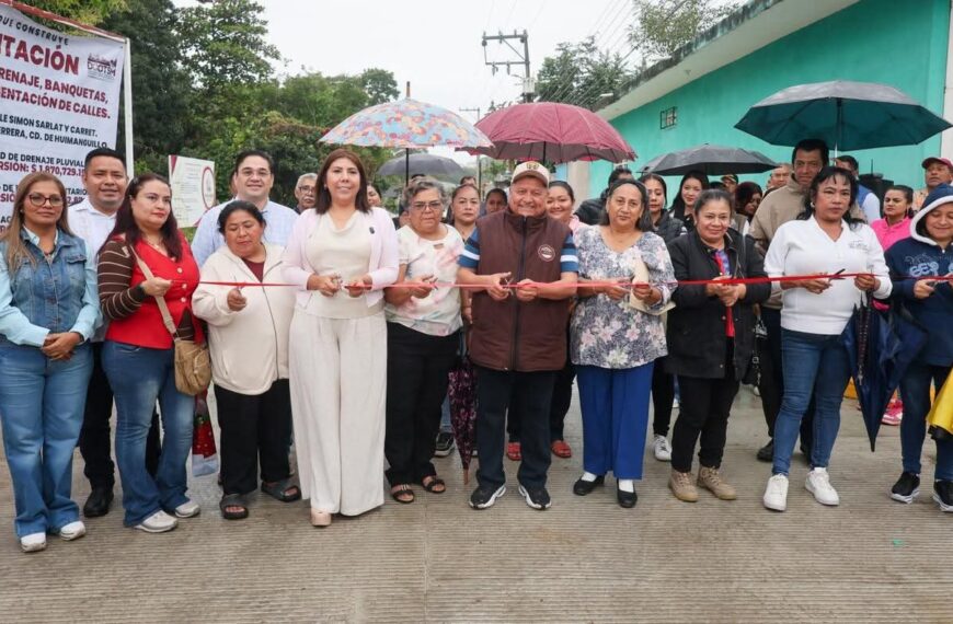 Inaugura Mari Luz Velázquez rehabilitación integral de la calle Los Milagros en Huimanguillo