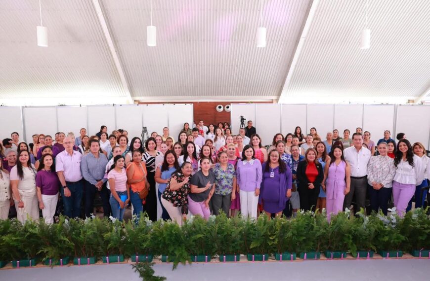 Yolanda Osuna fortalece el desarrollo integral de las mujeres en Centro con acciones y programas