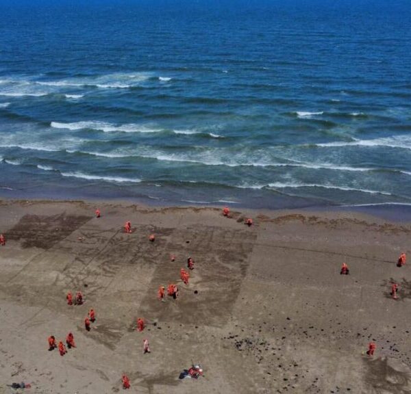Gobierno de México refuerza acciones integrales ante presencia de hidrocarburos en costas del Golfo de México