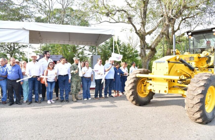 Con rescate de caminos que estaban olvidados, devuelve Gobierno del Pueblo esperanza a pueblos fronterizos de Tenosique