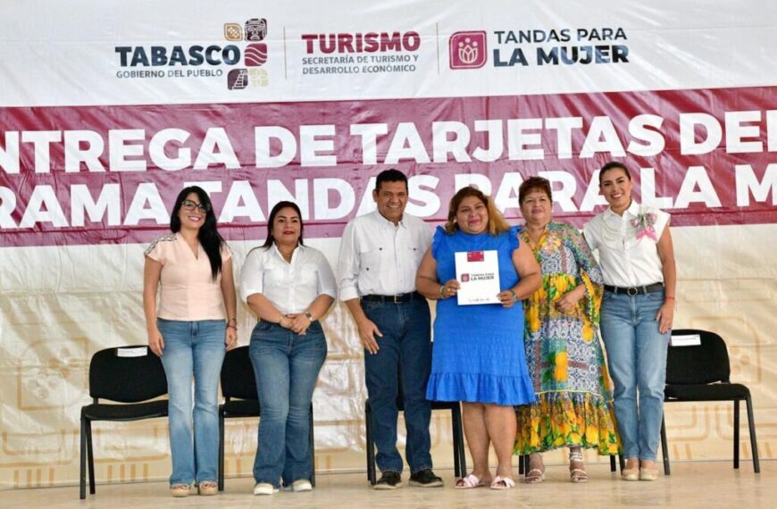 Entregan 800 tandas para la mujer en Tenosique