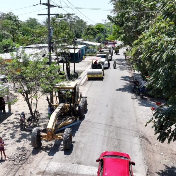 Avanza modernización de infraestructura carretera estatal; Gobierno del Pueblo pone en marcha rehabilitación de la vía que comunica al poblado C-28 en Cárdenas