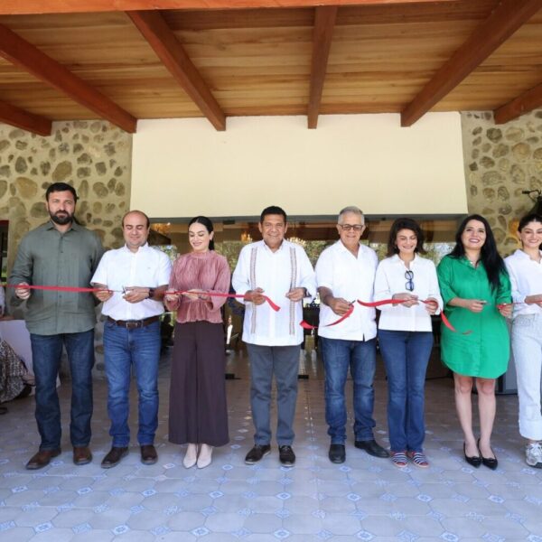 Tabasco avanza por el rumbo correcto hacia su diversificación económica, afirma Javier May al inaugurar nuevo hotel boutique en Teapa