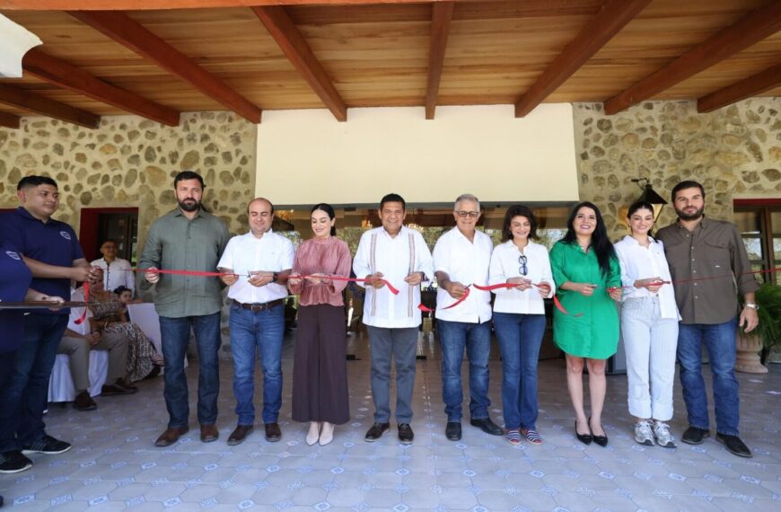 Tabasco avanza por el rumbo correcto hacia su diversificación económica, afirma Javier May al inaugurar nuevo hotel boutique en Teapa