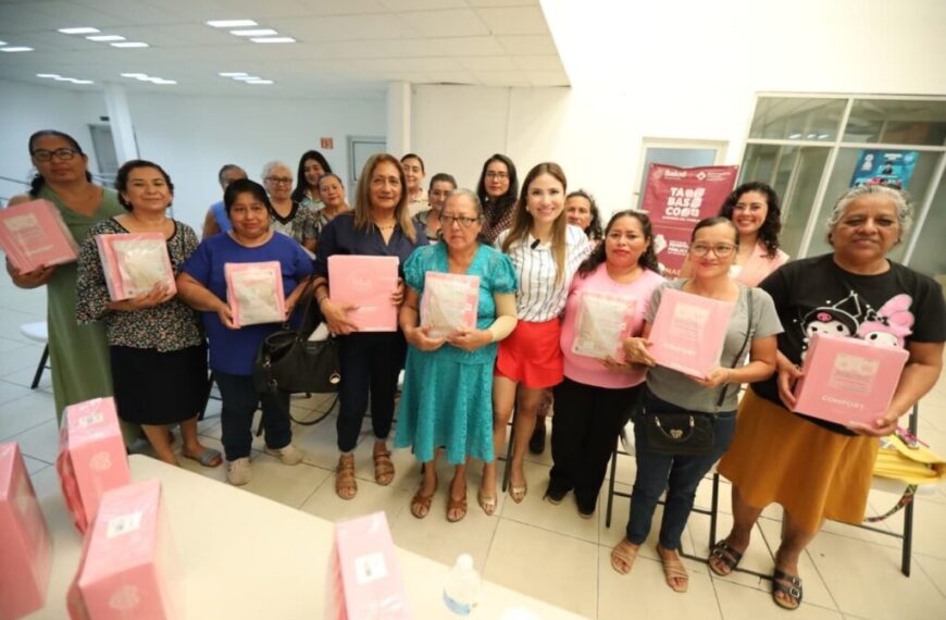 El día que Doña Matea volvió a sentirse completa al recibir su prótesis mamaria externa