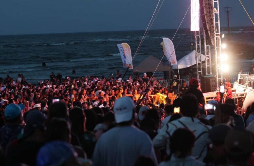 Más de 30 mil visitantes disfrutan de playas y balnearios en Tabasco