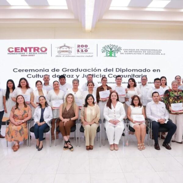 Entrega Yolanda Osuna constancias del Diplomado en Cultura de Paz y Justicia Comunitaria a 23 egresados