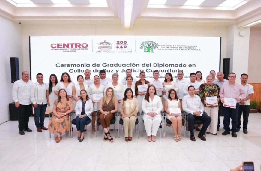 Entrega Yolanda Osuna constancias del Diplomado en Cultura de Paz y Justicia Comunitaria a 23 egresados