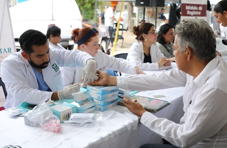 Vecinos de colonia Espejo II reciben beneficios de Jornadas de Paz