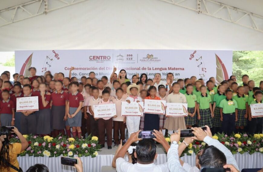 Muestran participantes gran talento y orgullo en concursos de interpretación del Himno Nacional y de Poesía en Yokot’an