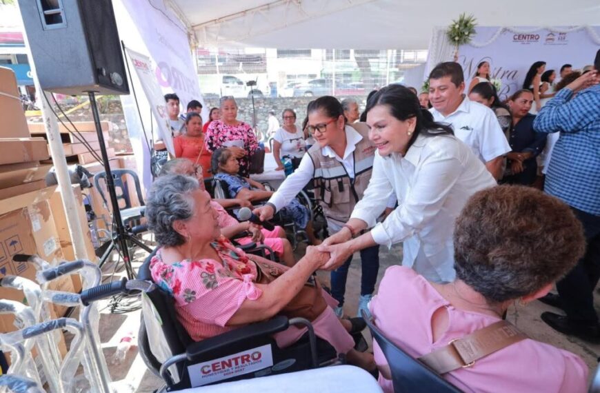 Lleva Yolanda Osuna beneficios directos con Centro +Cerca a colonos de la Primero de Mayo