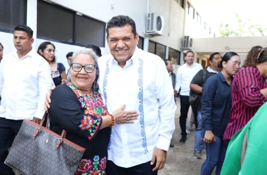 Gobierno del Pueblo mejora la audición de 420 tabasqueñas y tabasqueños con entrega gratuita de auxiliares auditivos