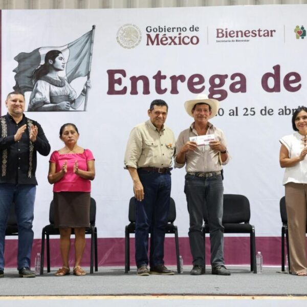 Apoyos sociales son derechos no regalos, afirma Javier May