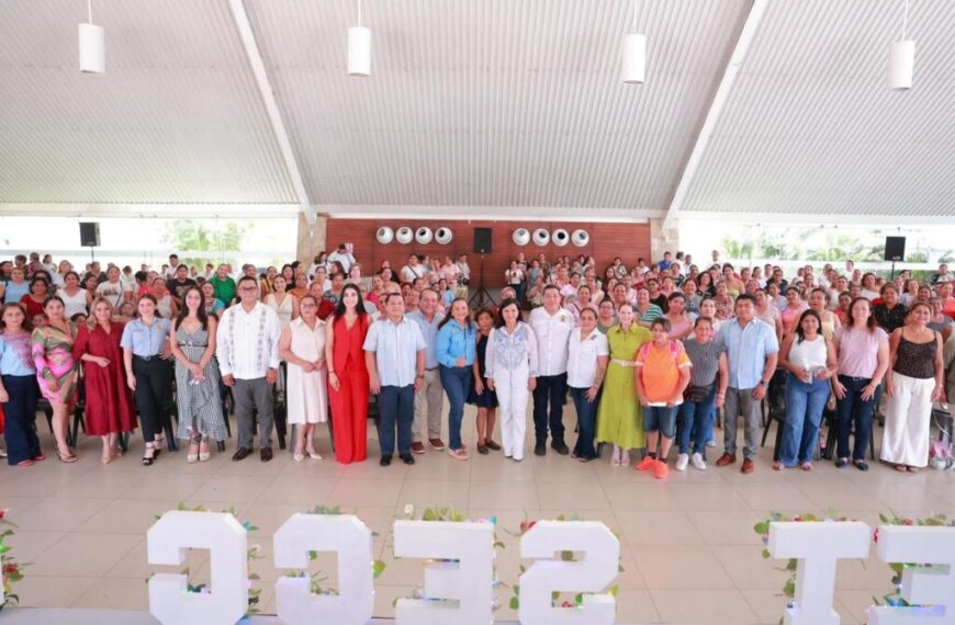 Reconoce Yolanda Osuna aportación de madres trabajadoras en la transformación de Centro