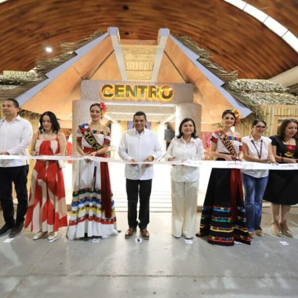 Cierra Centro exposiciones municipales en la Feria Tabasco