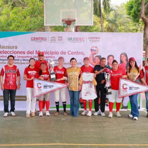 Felicita Yolanda Osuna a deportistas que representarán a Centro en juegos estatales