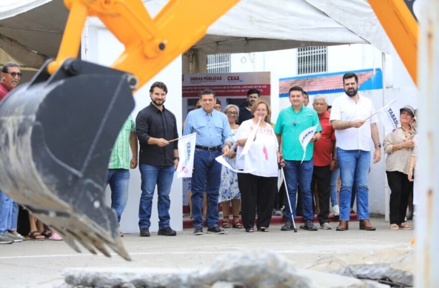 En Comalcalco Javier May entrega y pone en marcha obras de infraestructura caminera y rehabilitación de cárcamos