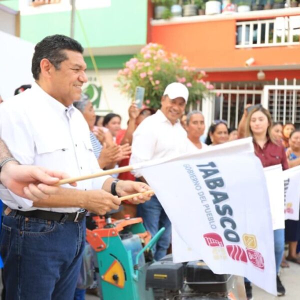 “Amor con amor se paga, ahora la prioridad es el pueblo”, subraya Javier May al poner en marcha obras que atienden histórico rezago en Nacajuca
