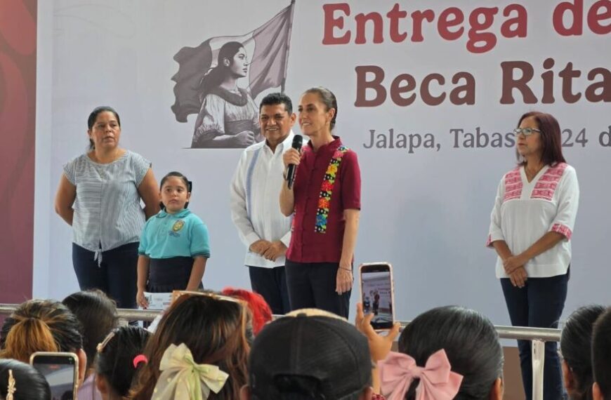 En histórica visita, la Presidenta Claudia Sheinbaum se reúne con 500 madres y padres de familia de Jalapa, “donde nunca un Presidente había puesto pie”