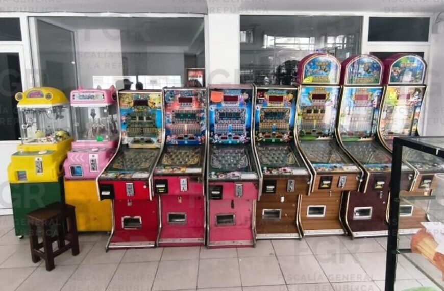 En cateo, FGR asegura 16 máquinas tragamonedas en Centro