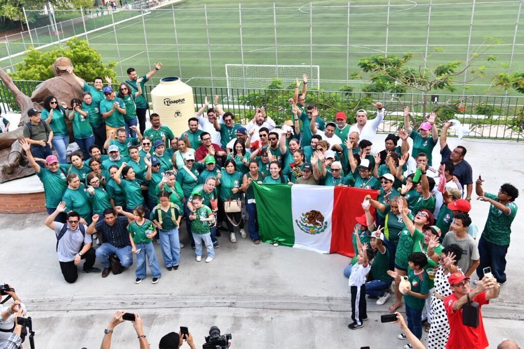 El Centenario 27 de Febrero abrió sus puertas para que tabasqueñas y tabasqueños disfrutaran de la inauguración del Mundial