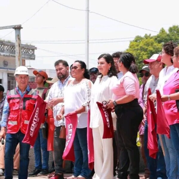 Pone en marcha Yolanda Osuna rehabilitación de luminarias en Paseo Tabasco y colonia Gil y Sáenz