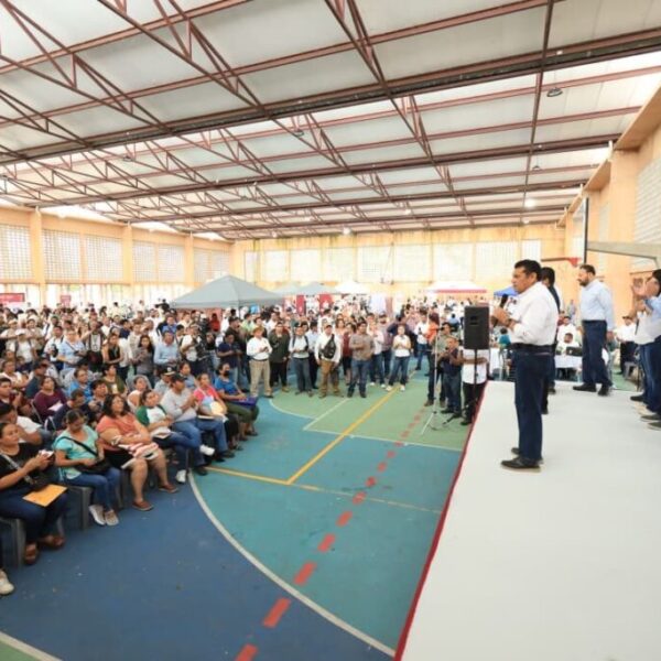 Lleva Gobierno del Pueblo atención directa y servicios gratuitos a las familias de Jalpa de Méndez