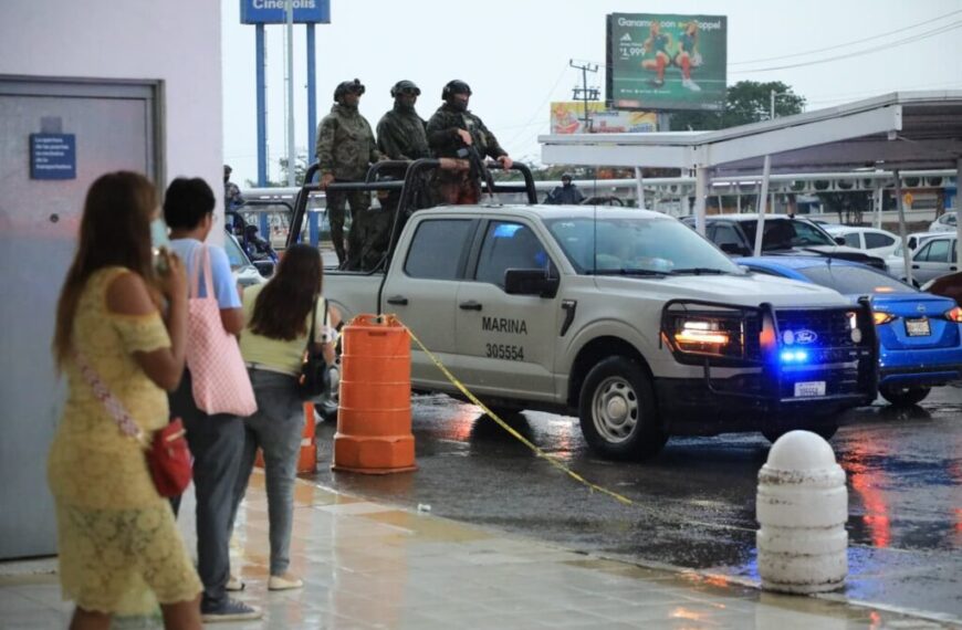 Aseguran más de 19 mil litros de hidrocarburo y detienen a 12 personas en acciones coordinadas de seguridad en Tabasco
