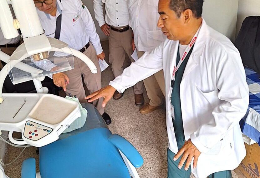 Encabeza Raúl Ojeda entrega de equipamiento médico a Centro de Salud en Huimanguillo