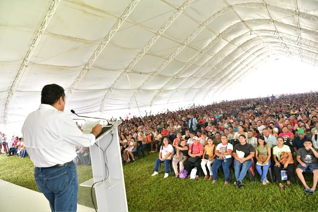 Gobierno del Pueblo suma a los programas de transformación a más de 4 mil 300 jefas y jefes de familia…
