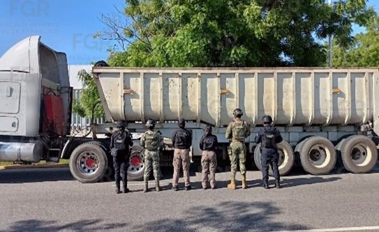 Detiene FGR a cuatro personas por delito a bienes nacionales