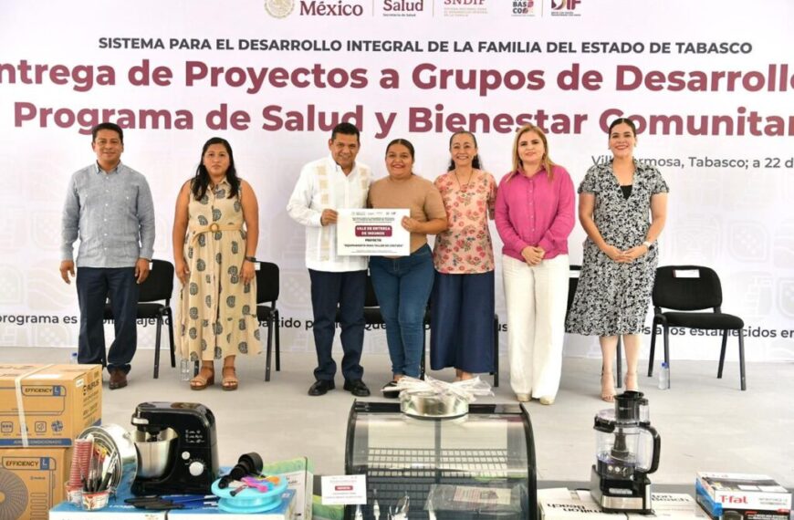 Entrega Gobierno del Pueblo equipamiento para impulsar microempresas en comunidades marginadas de Tabasco