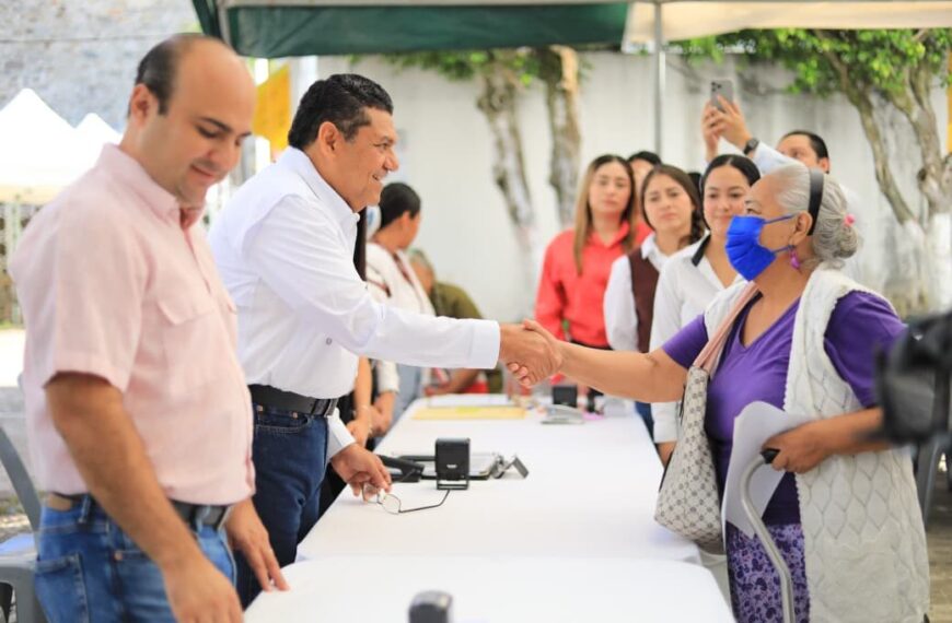 Teapanecos son escuchados y atendidos por el Gobernador Javier May en audiencias públicas; anuncia rehabilitación de la Unidad Deportiva ‘Damián Pizá Beltrán”